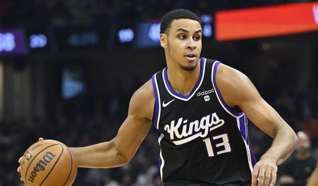 半岛体育-塔图姆迎来七赛季高光表现，澳大利亚队球迷沸腾！的简单介绍-半岛体育